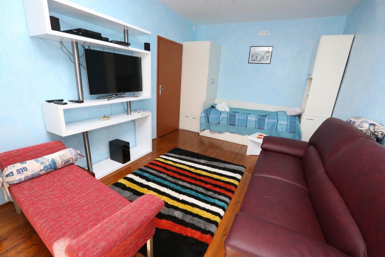 - Sidro Villa Jadranovo