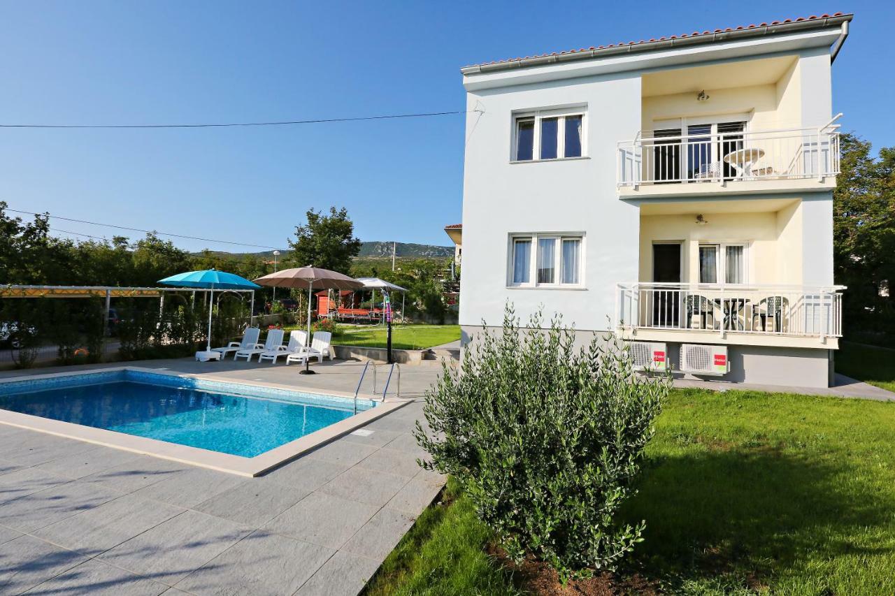 - Sidro Villa Jadranovo